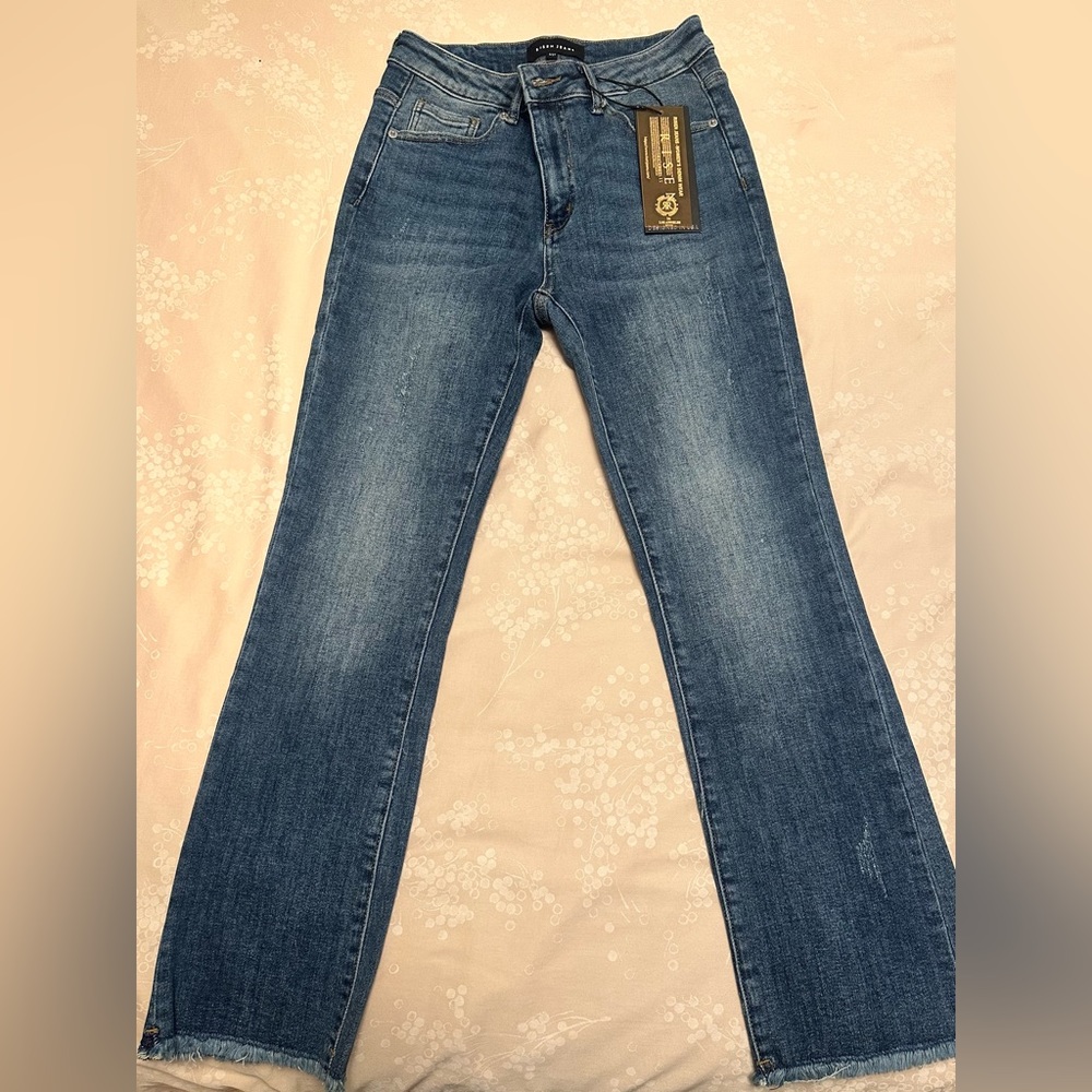 NWT Risen Slightly Distressed Frayed Hem Straight Leg Jeans